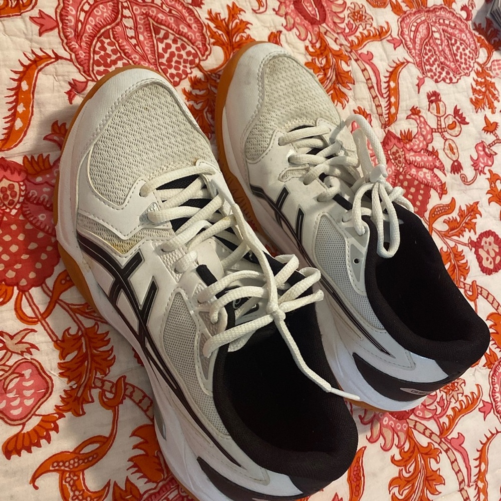 Asics Gel Rocket Size 7 worn once